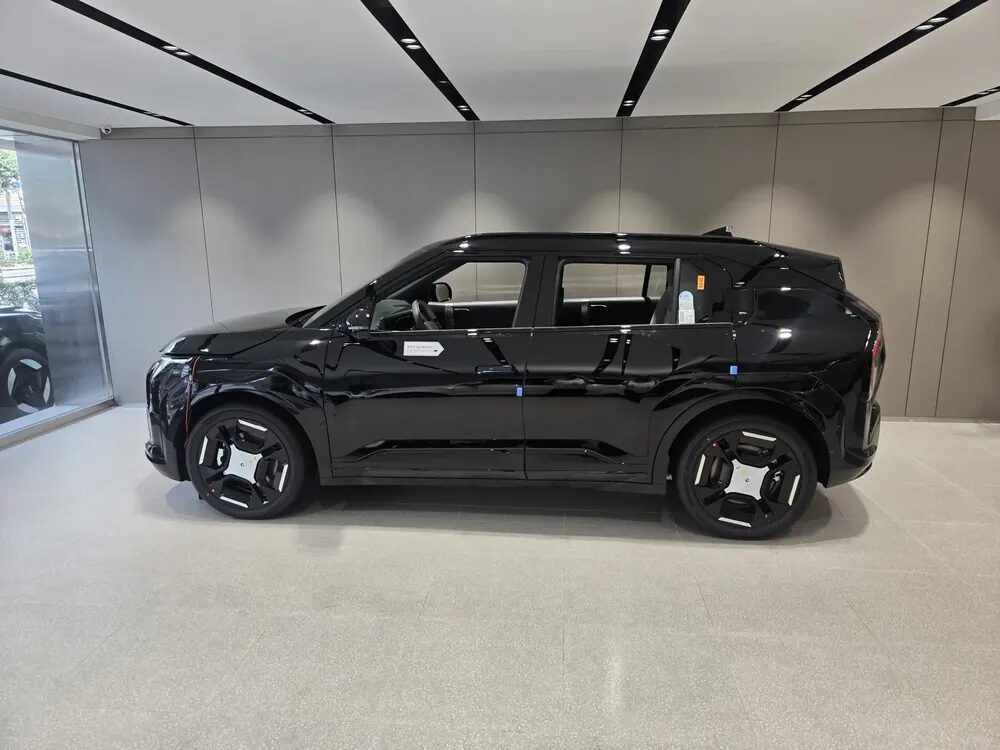 EV3 차량 측면 외관